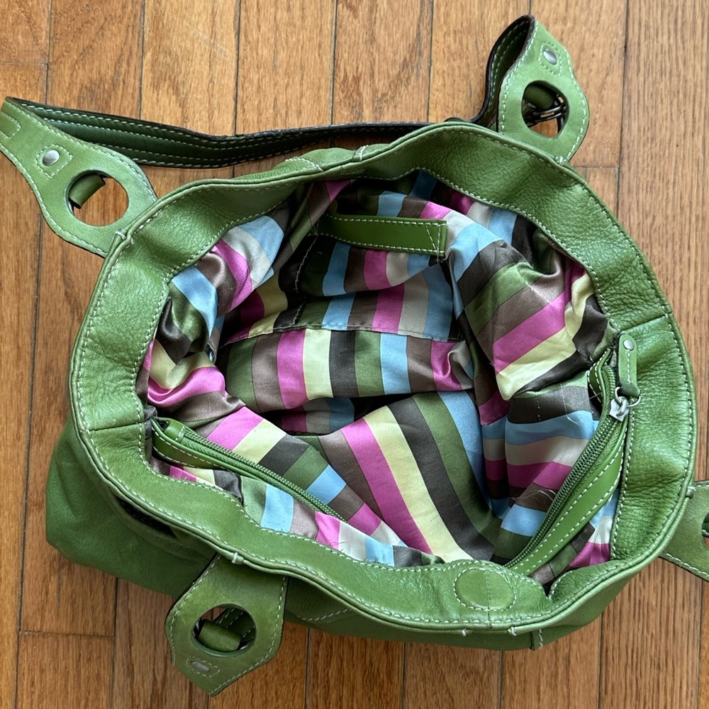 Tignanello Green Soft Leather Shoulder Bag - Picture 4 of 4
